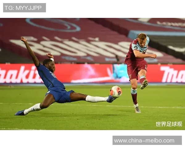 足球明星情绪崩溃瞬间：赛场上的压力与发泄反应揭秘